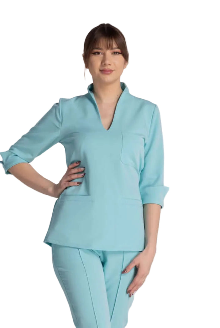 Bluza Elastica Elise, bluza medicală elegantă și funcțională, în nuanță de turquoise, perfectă pentru medici.