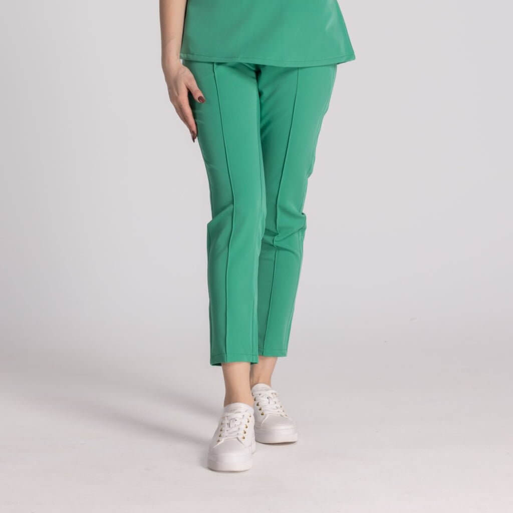 Pantaloni Medicali Elastici Elise, pantaloni verzi pentru medici, confortabili și eleganți