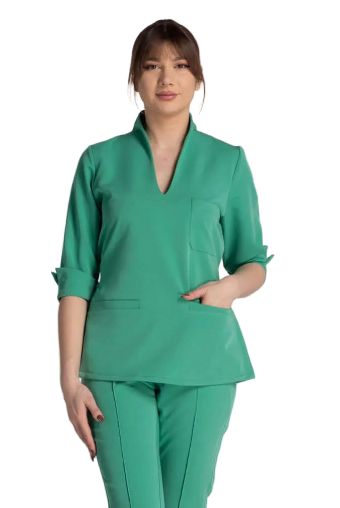 Bluza Medicala Elastica Elise in verde, model elegant și funcțional, ideală pentru profesioniști din domeniul medical.