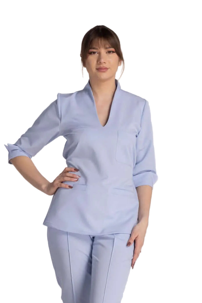Bluza Elastica Elise - bluză medicală elegantă cu guler shal și buzunare, ideală pentru profesioniști.