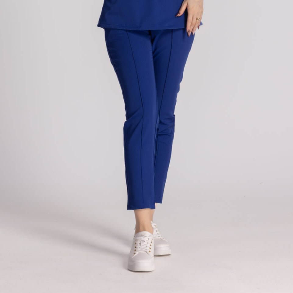Pantaloni Elastici Elise, pantaloni medicali elastici blue, eleganți și confortabili pentru mediu profesional.