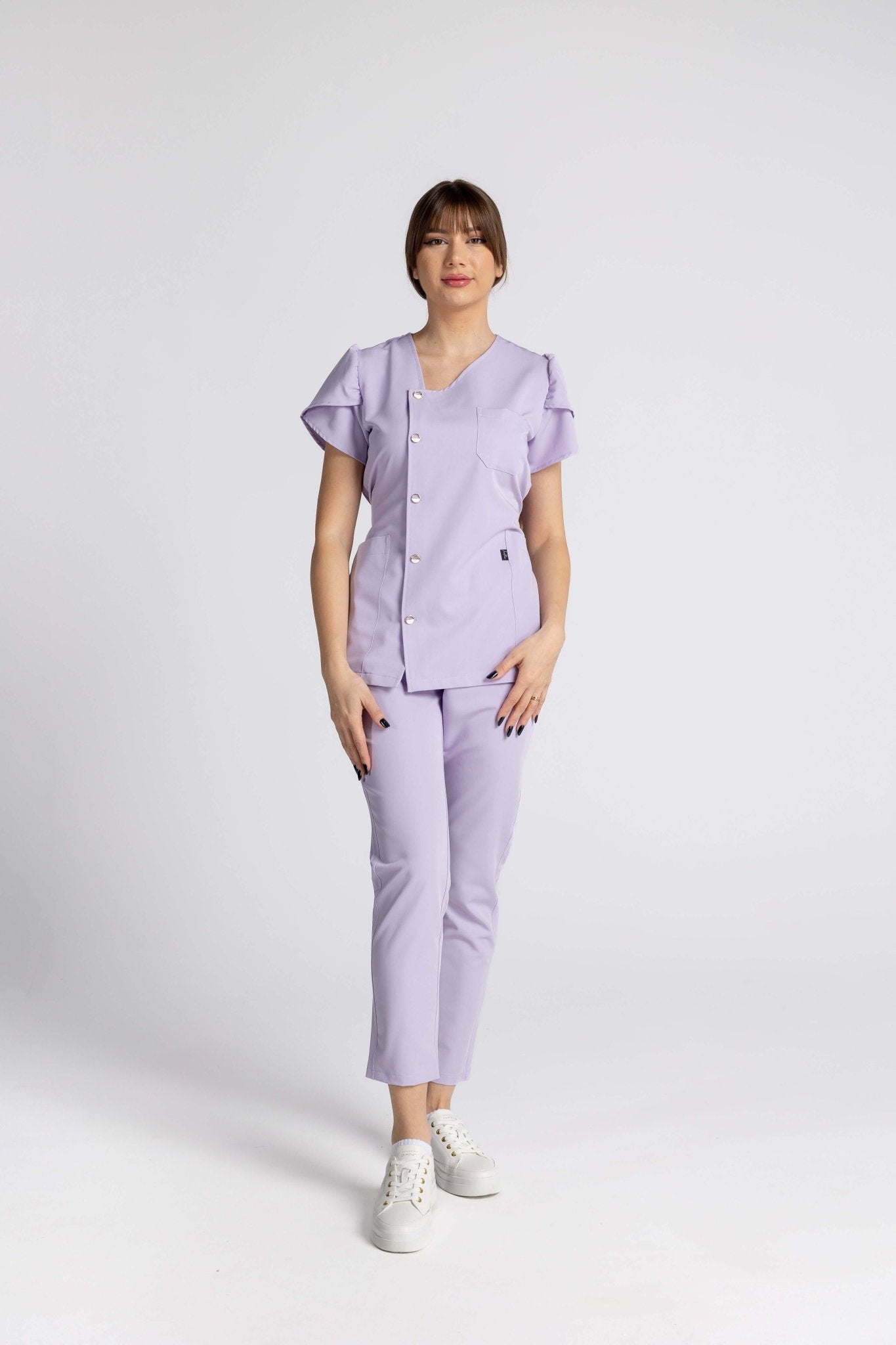 Costum Premium Elastic Sofia în lila, elegant și confortabil, cu mâneci lalea și nasturi la modă.